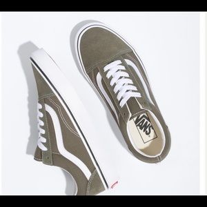 OLD SKOOL GREEN VANS!!!!